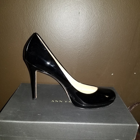 Heels - Picture 1 of 4